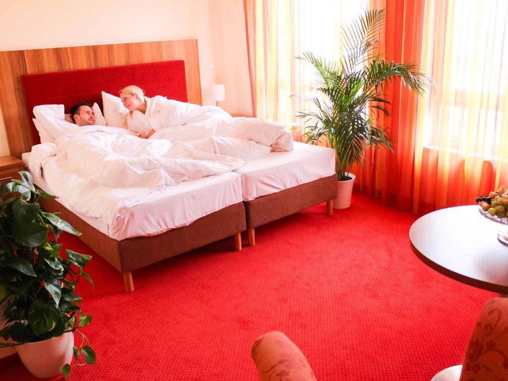 Ferienpark Templin Direkt Neben Der Naturtherme ภายนอก รูปภาพ